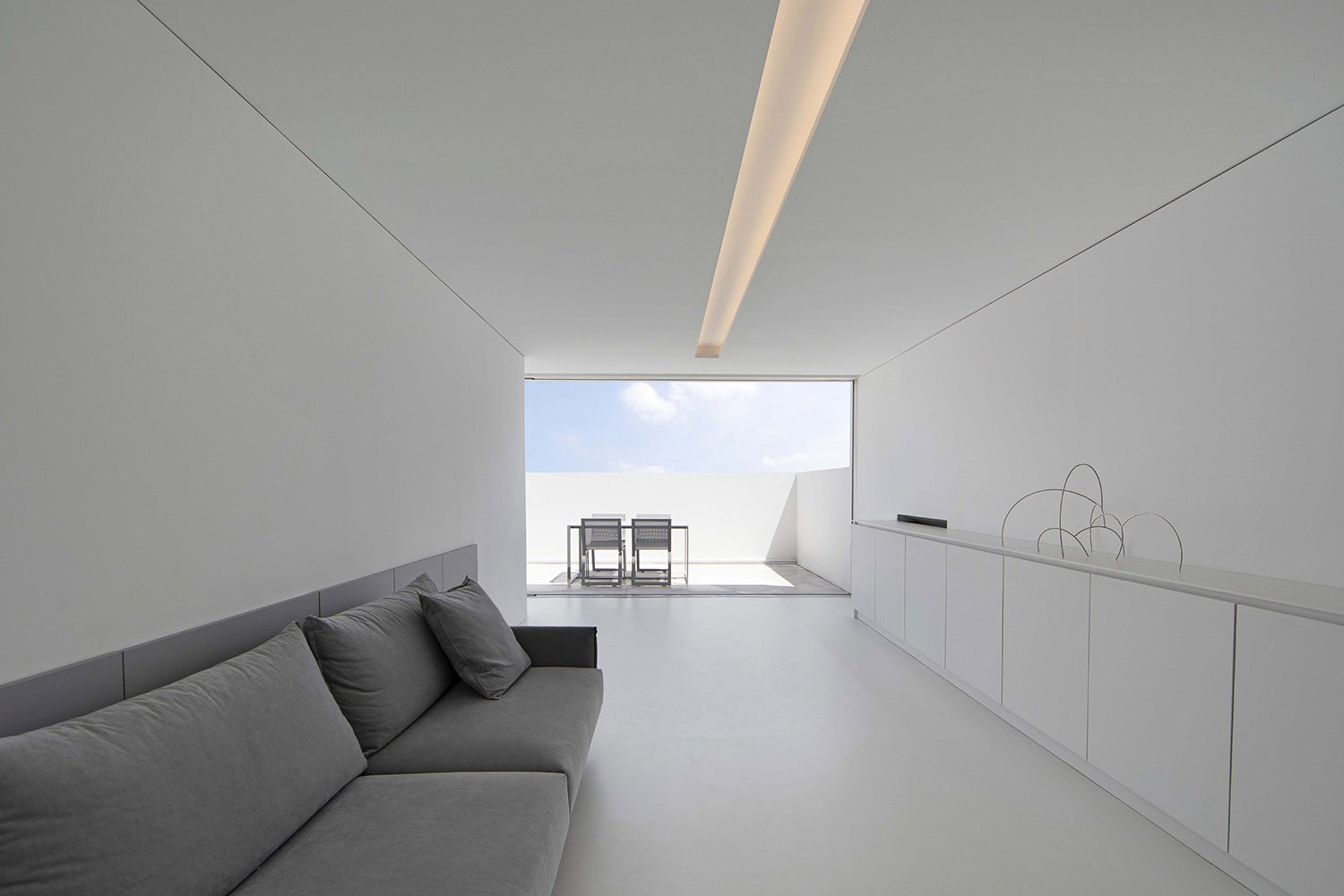 FRAN SILVESTRE ARQUITECTOS ÀTIC BLANC salón