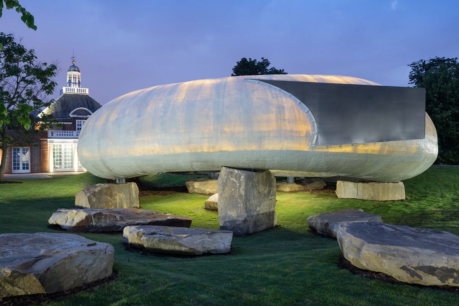 Smiljan Radic, arquitecto chileno, diseñó el Serpentine Pavilion de 2014