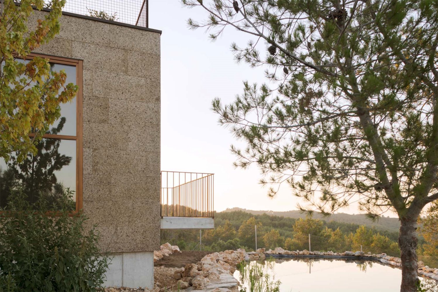 casa pasiva y bioclimática en el bosque del Garraf4