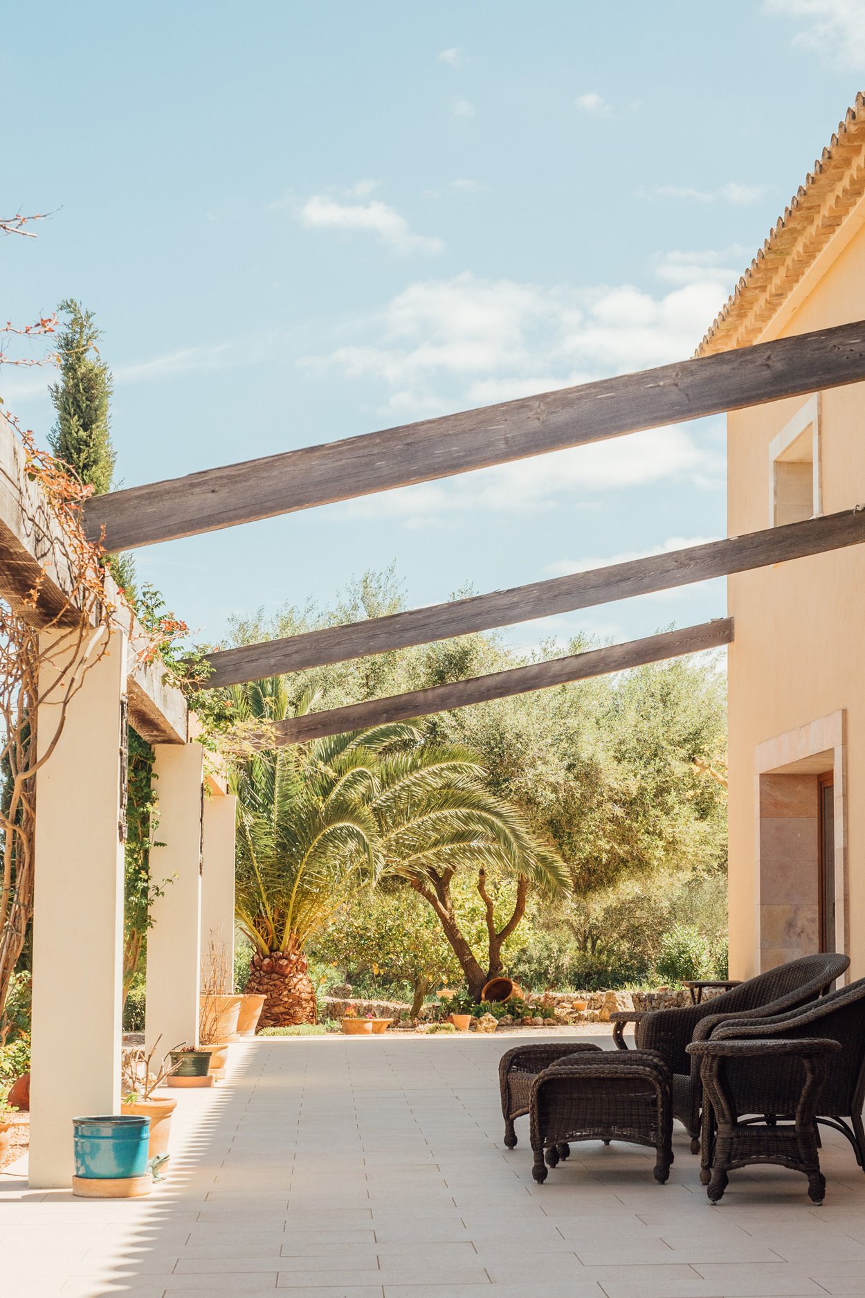 porche vigas de madera casa en mallorca