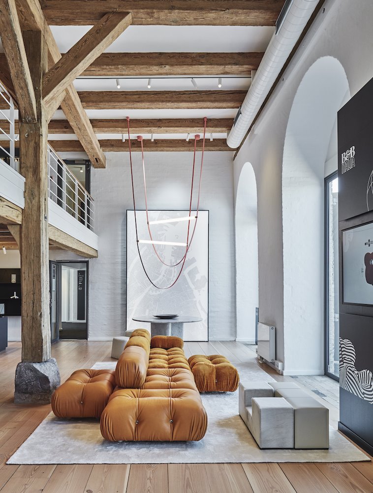 DStudio Copenhague espacio B&B Italia con sofás