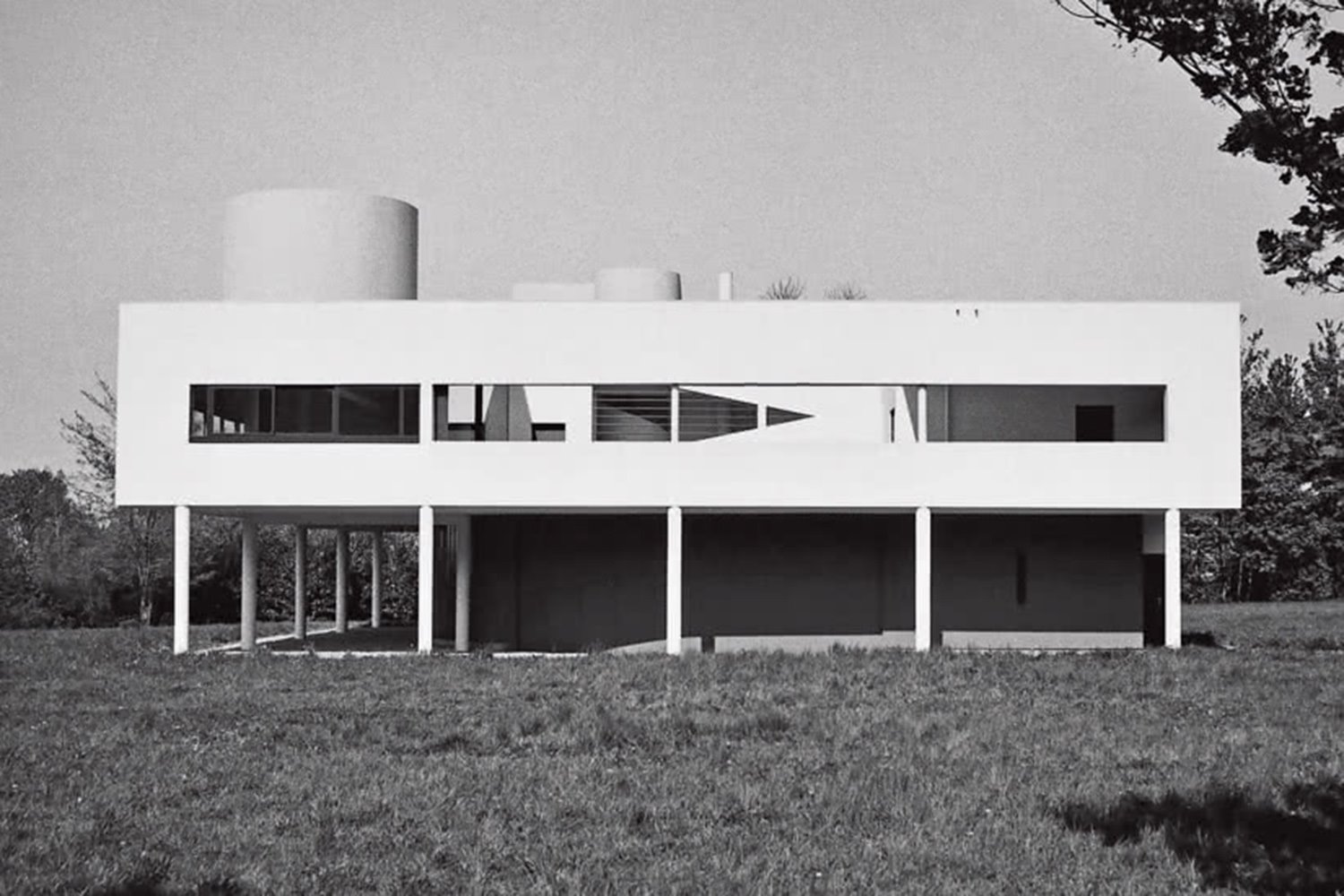 Villa Savoye. Uno de los más emblemáticos edificios del arquitecto francés, a las afueras de París.
