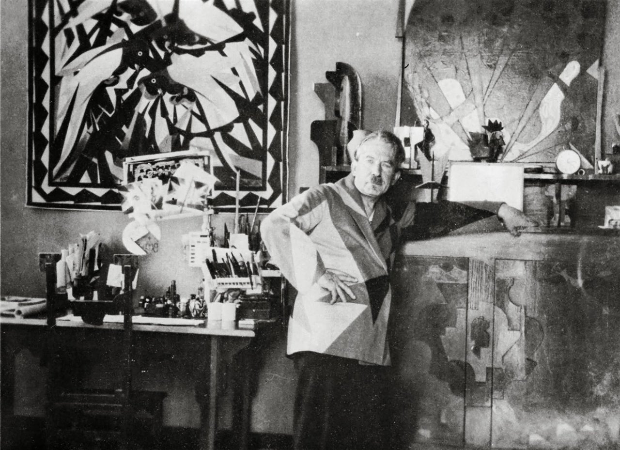 Giacomo Balla también fue un extraordinario escultor, que quiso trasladar el movimiento a esta disciplina. 