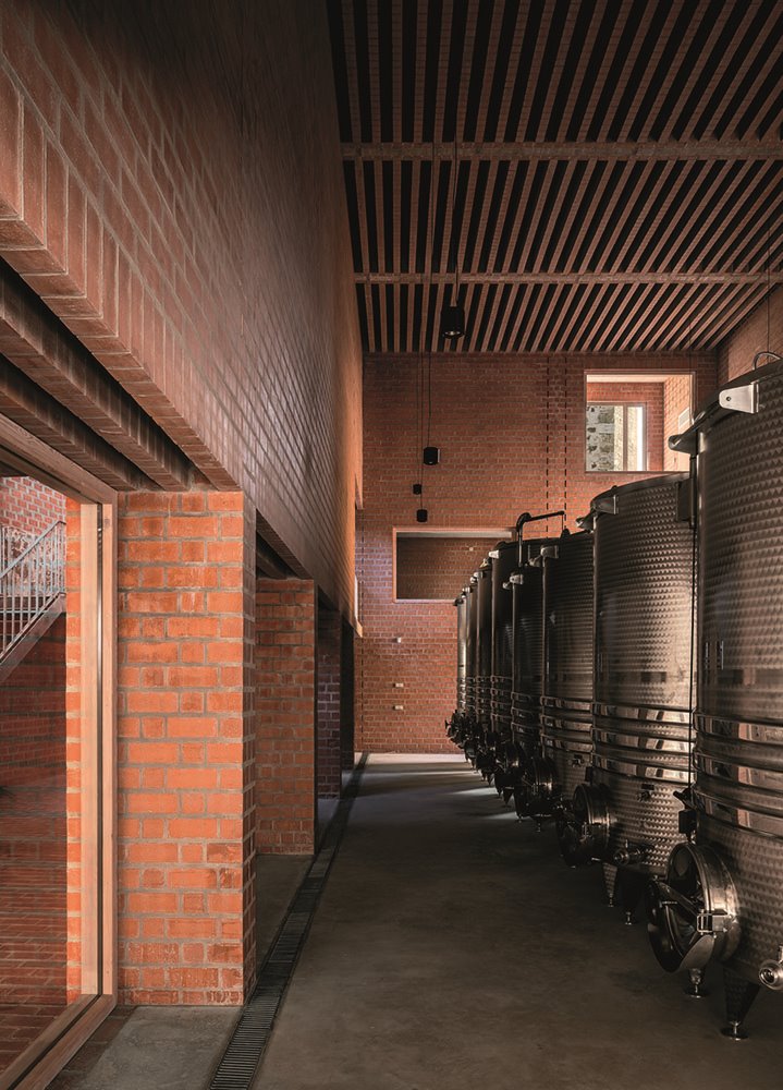 XV BEAU Bodegas Clos Pachem 1507, por Harquitectes (David Lorente Ibáñez, Josep Ricart Ulldemolins, Xavier Ros Majó y Roger Tudó Galí). Fotógrafo  Jesus Granada y Adrià Goula 3