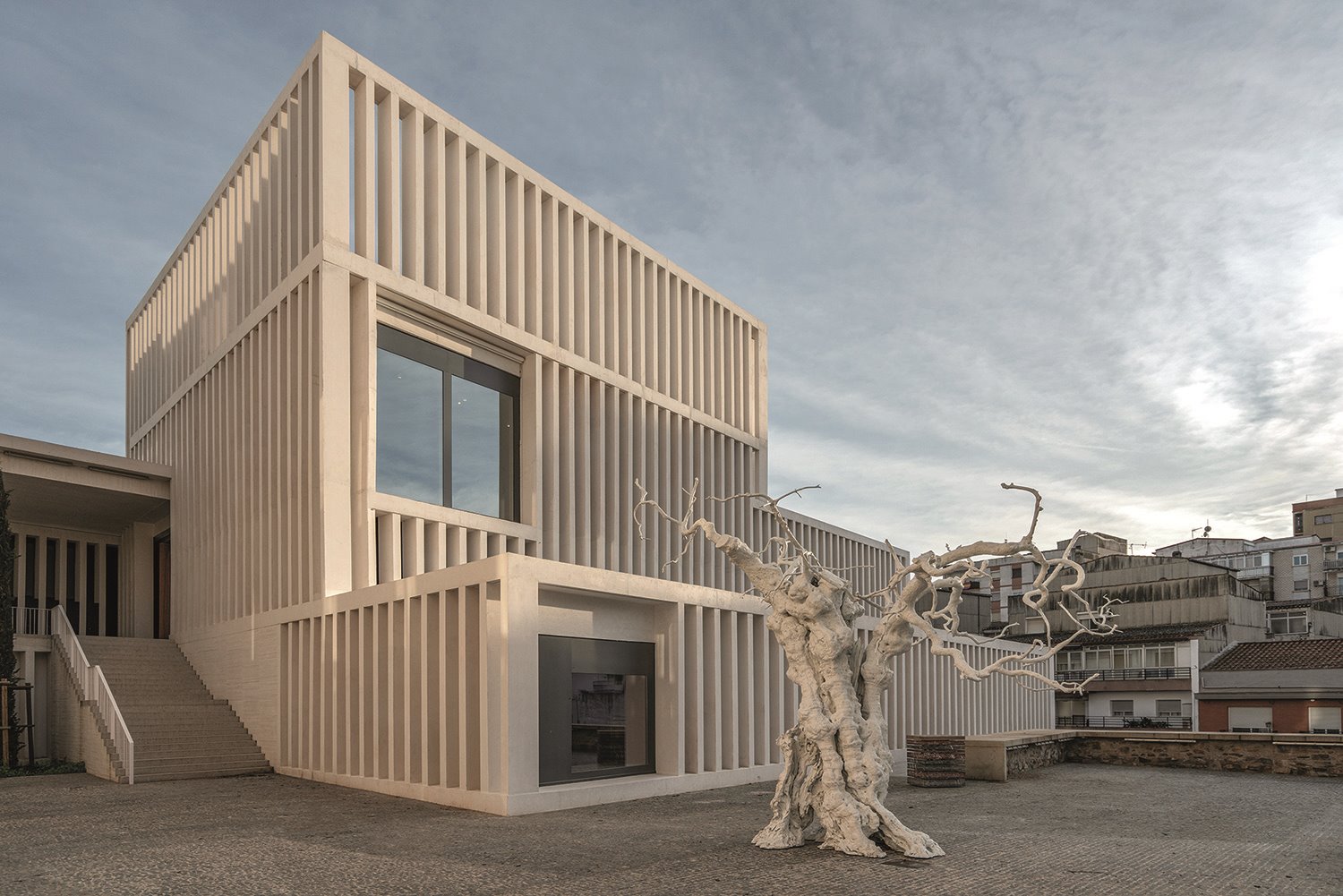 XV BEAU Museo de Arte Contemporáneo Helga de Alvear, por Tuñón Arquitectos Fotografía  Luis Asín y Amores Pictures. 1