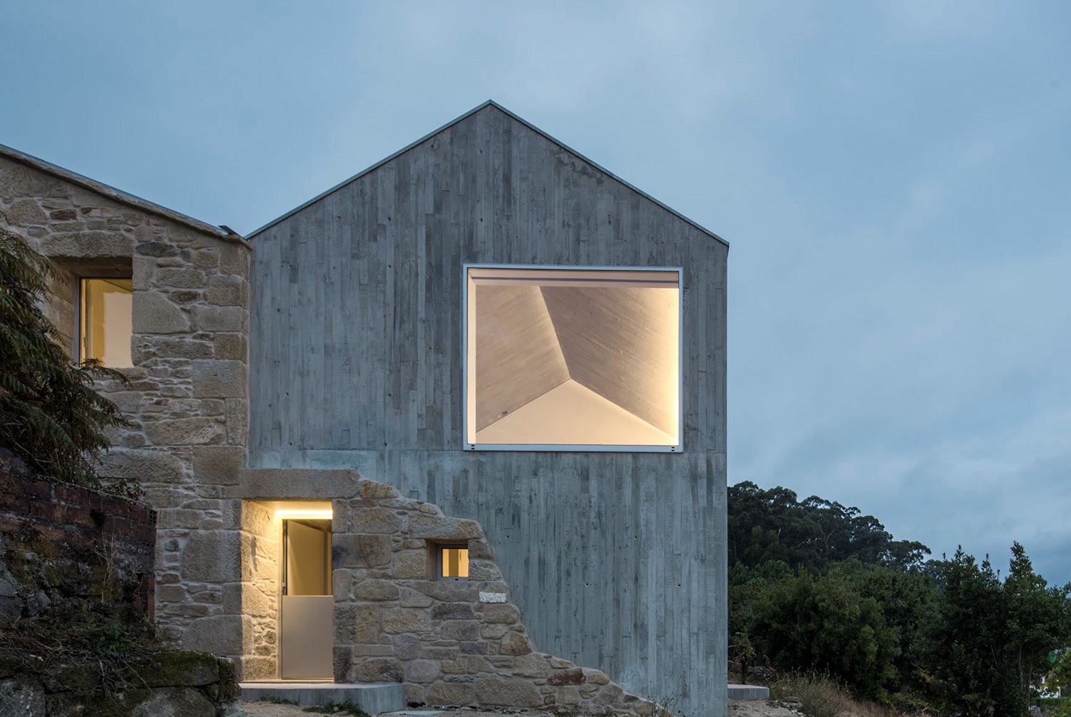 XV BEAU Rehabilitación de vivienda unifamiliar en Miraflores, Concello de Muros, por Fuertespenedo Arquitectos (Óscar Fuertes Dopico y Iago Fernández Penedo). Fotógrafo  Héctor Santos-Díez 1