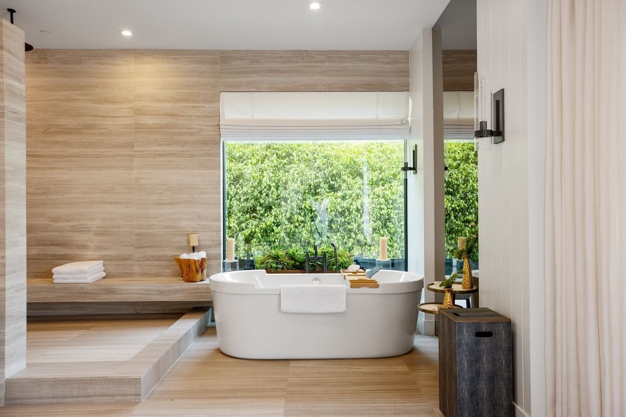Casa Joe Jonas y Sophie Turner baño