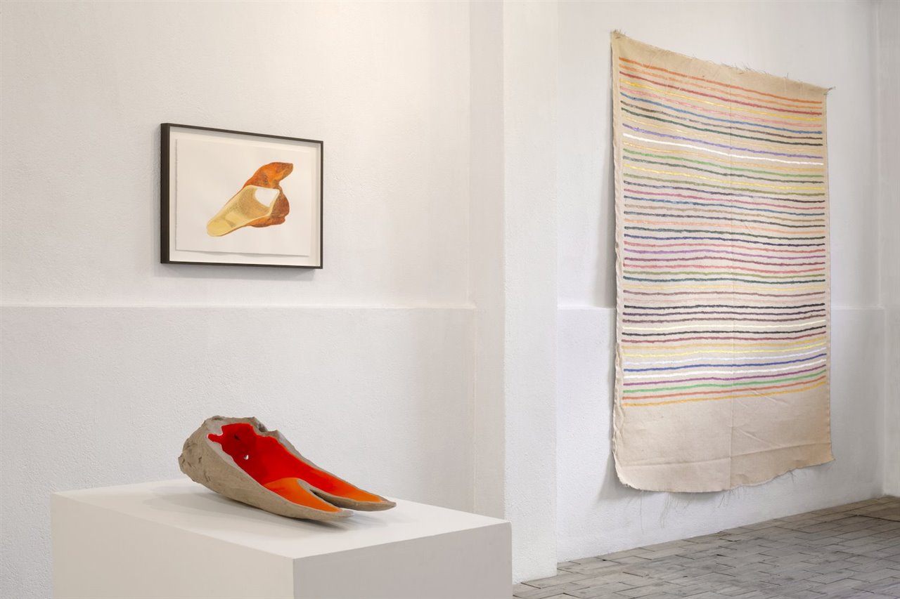 Las piezas 'Forma de fuga’ (2020), de Teresa Solar –izquierda– e 'Immensita’ (2019), de Anne-Lisa Coste.