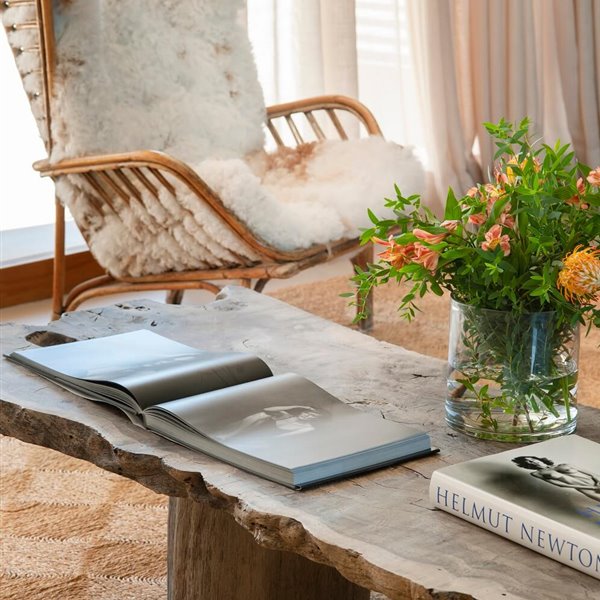 ¡Más estilo en la mesa de centro! 8 consejos para decorarla sin saturarla