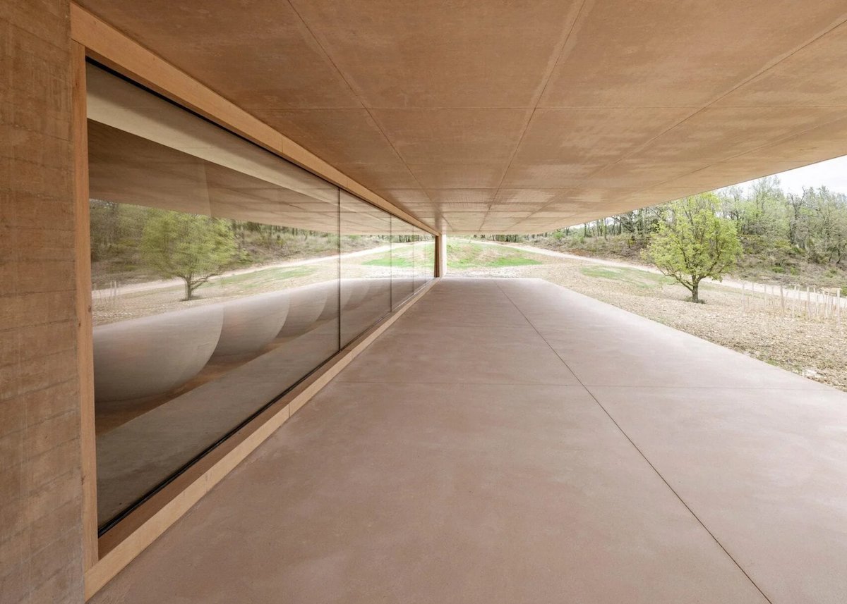 Bodega de Marc Barani Architectes en Les Davids Francia