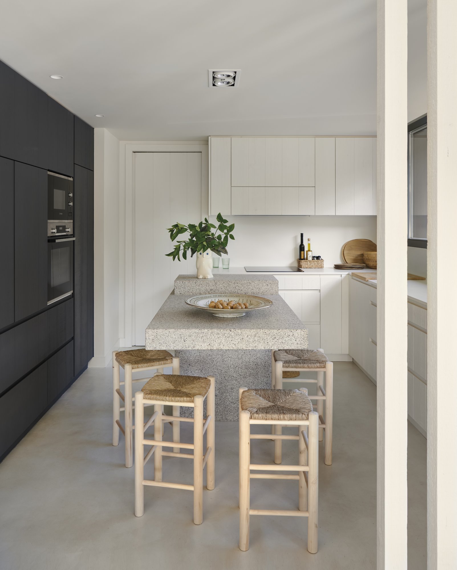 Casa moderna en la costa brava cocina