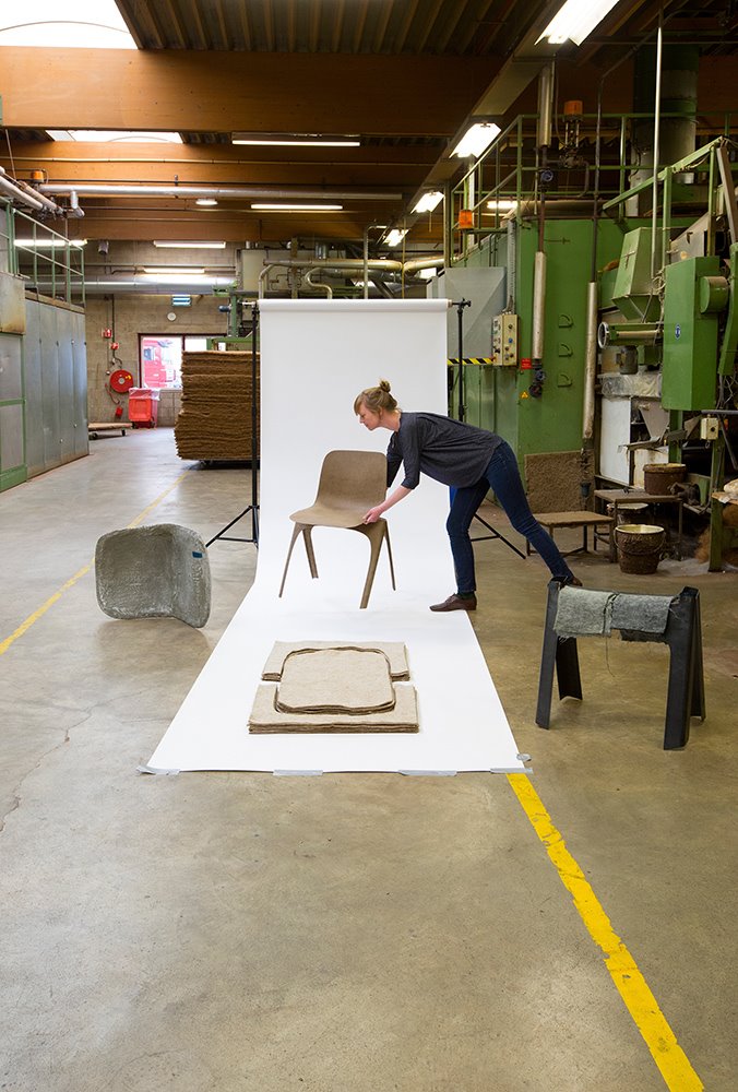 02 VDM-Women-In-Design-Christien-Meindertsma-Flax-Chair-2015