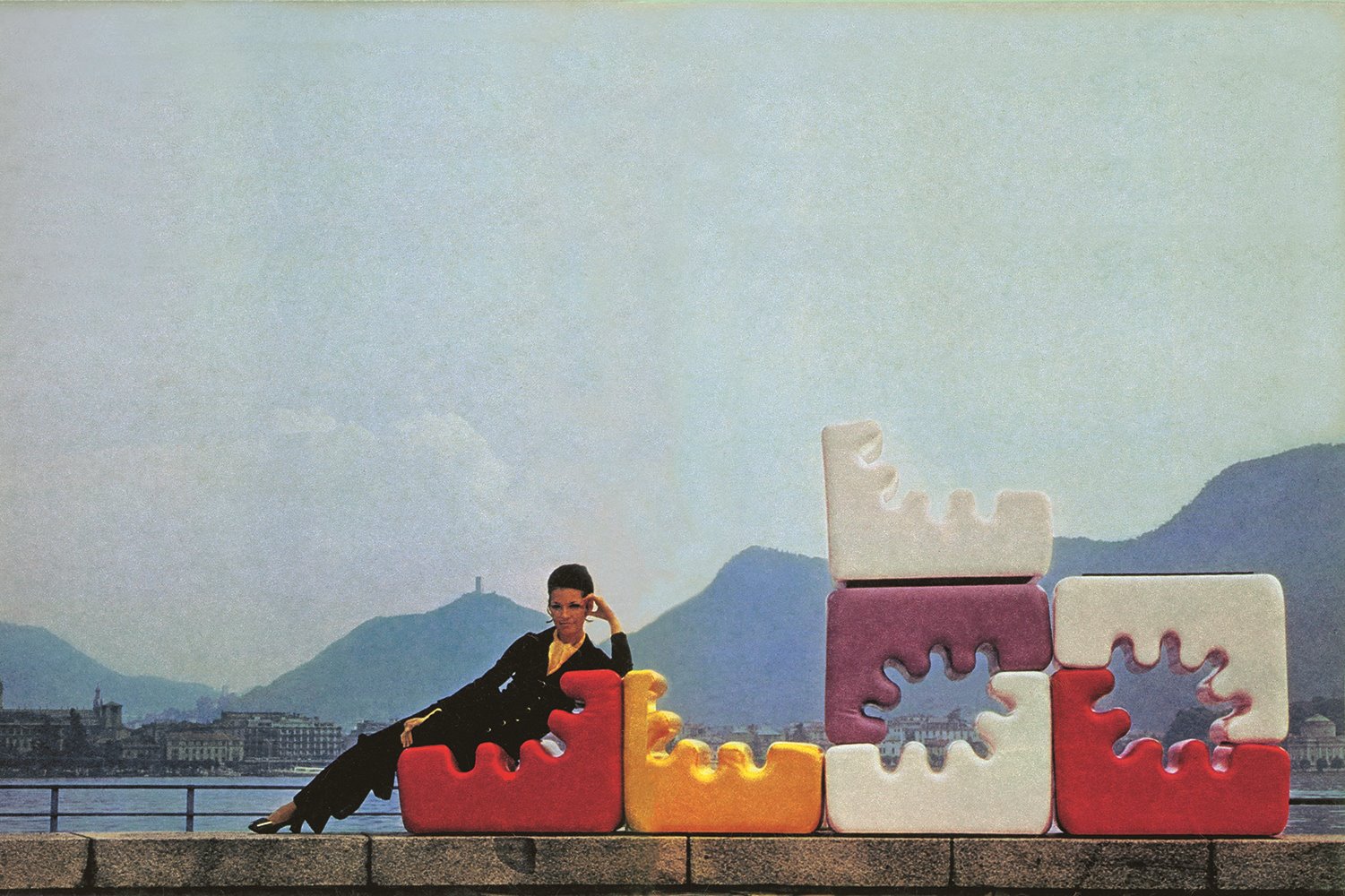 06 VDM-Women-In-Design-Advertisement-Liisi-Beckmanns-Karelia-1969