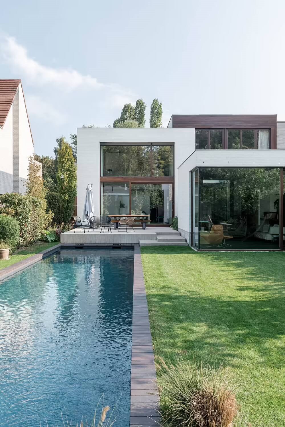 Casa moderna Bélgica fachada piscina