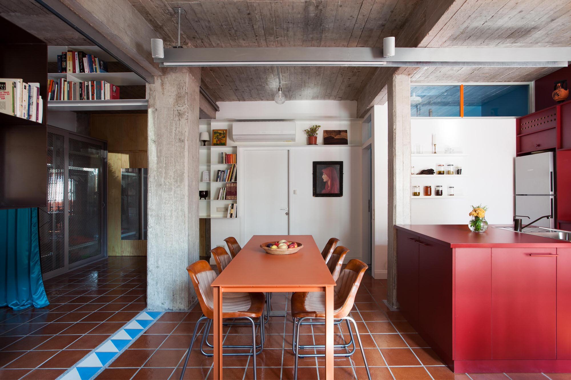 apartamento en Atenas comedor cocina