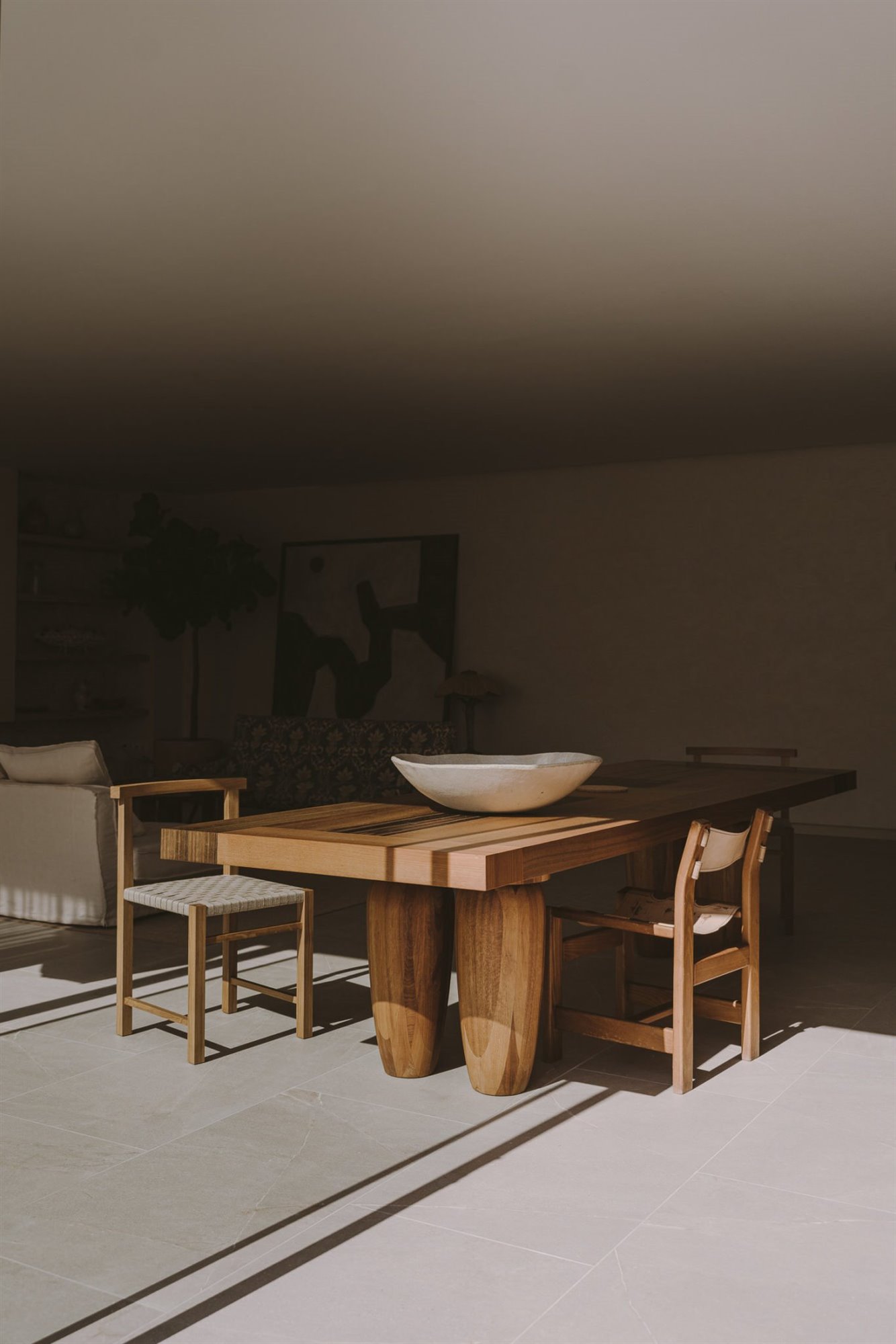 casa en Mallorca comedor mesa de madera