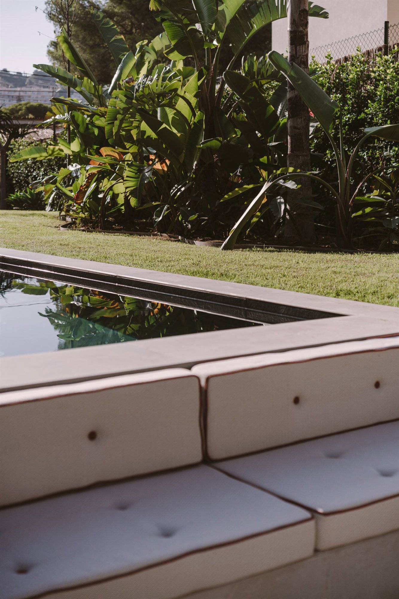 casa en Mallorca piscinas sofas exterior