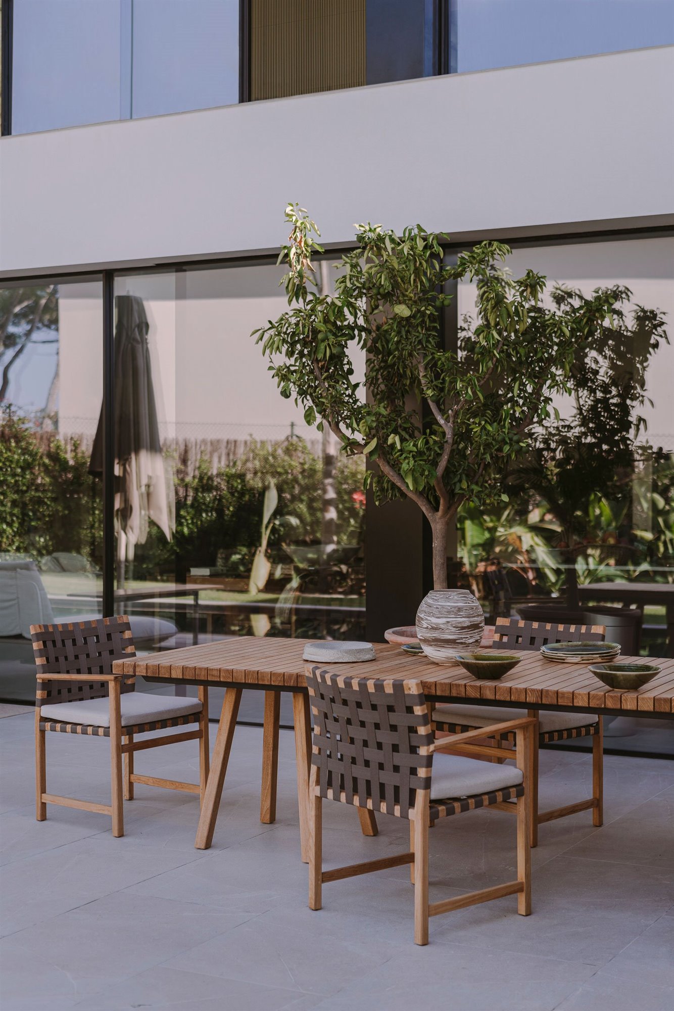casa en Mallorca terraza mesa exterior arbol