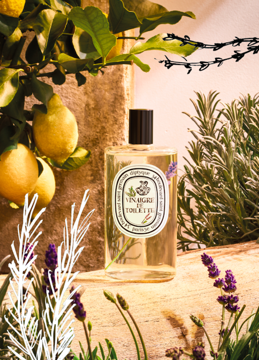 Diptyque ha reintentado su famoso vinaigre de toilette con un perfume aromático inspirado en las recetas tradicionales.
