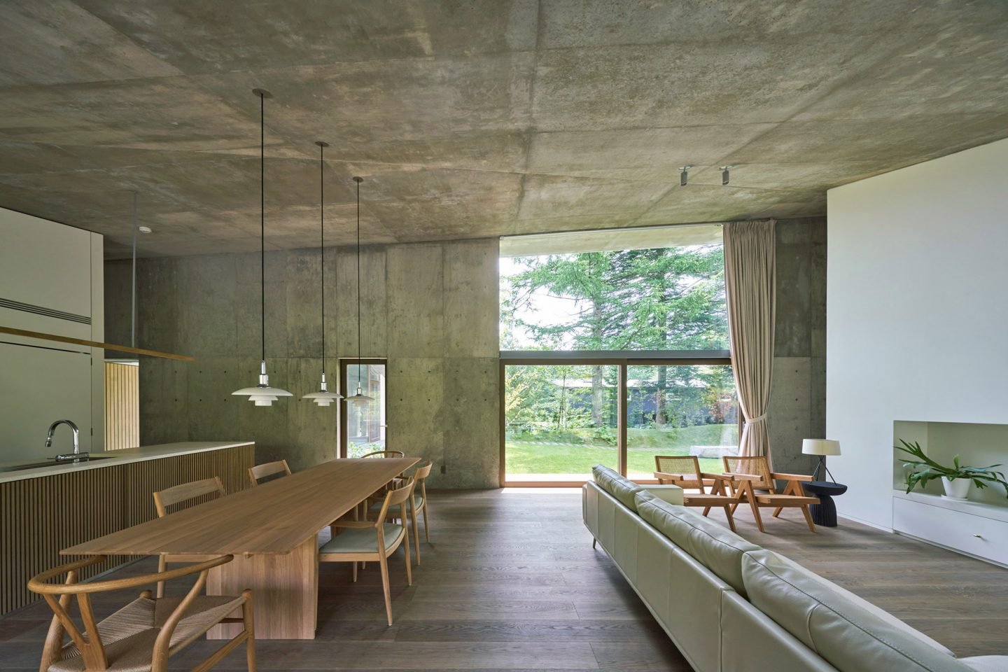 casa en Japon montana comedor cocina salon