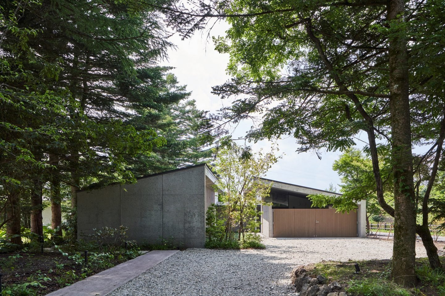 casa en la montana Japon hormigon madera