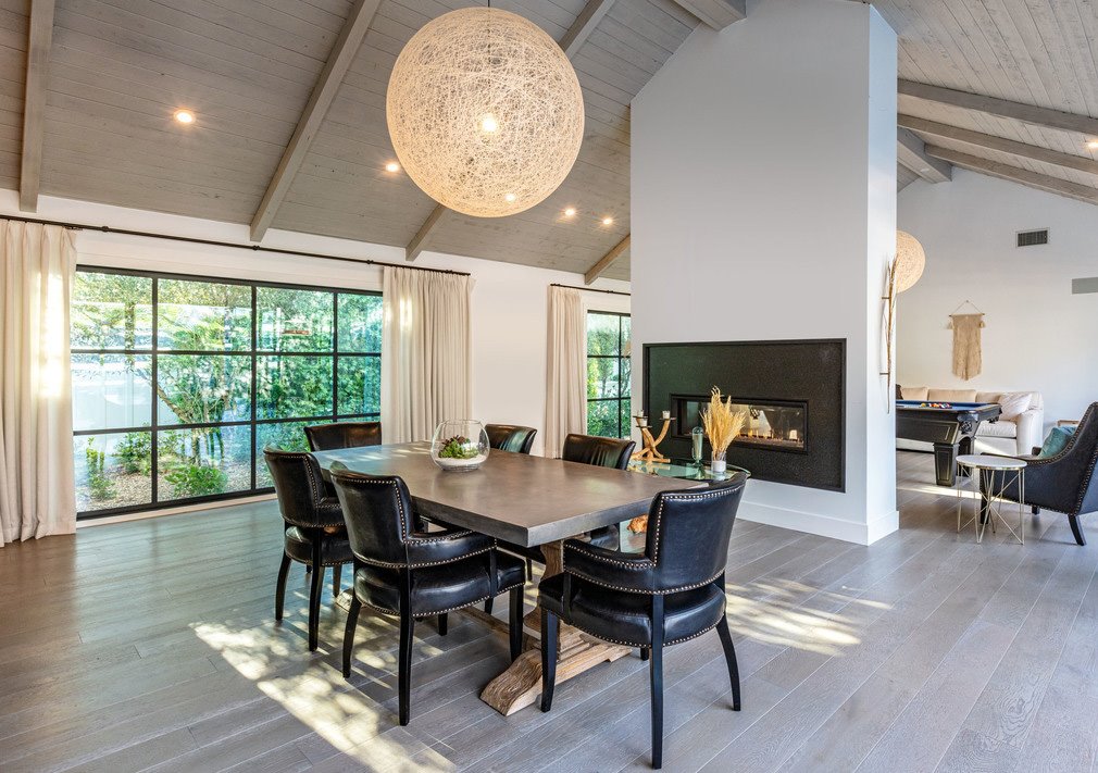 Casa actriz Modern Family Julie Bowen comedor