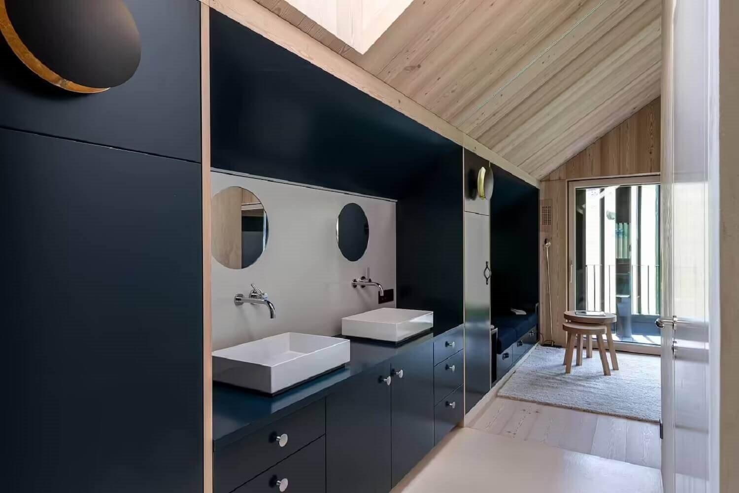 Moderno refugio de madera baño doble