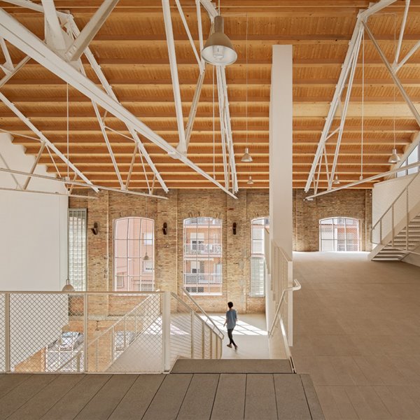 Proyecto Fabra & Coats & habitatge social i castellers, de los arquitectos Mercè Berengué y Miguel Roldán (Roldán Berengué Arquitectos), primer premio en la categoría de Arquitectura.