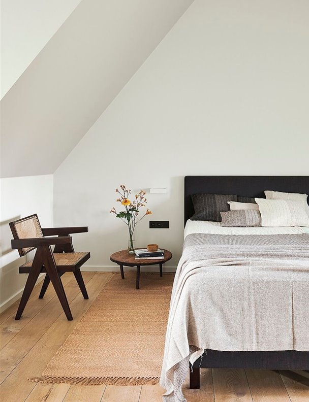 11 mesitas de noche para elegir según tu estilo decorativo (y que darán el toque de diseño a tu dormitorio)