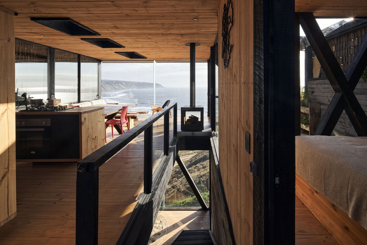 casa-panal-acantilado-matanzas-chile-4