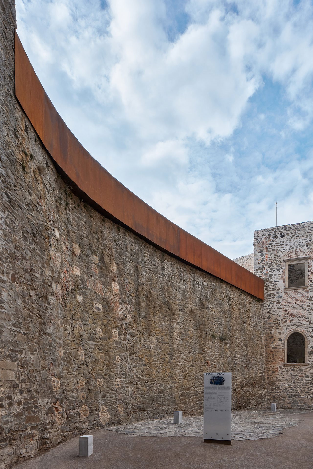 Rehabilitación del castillo Helfštýn en República Checa por Atelier-r