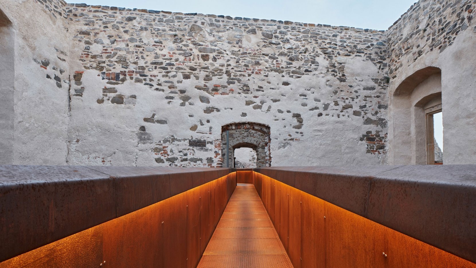 Rehabilitación del castillo Helfštýn en República Checa por Atelier-r