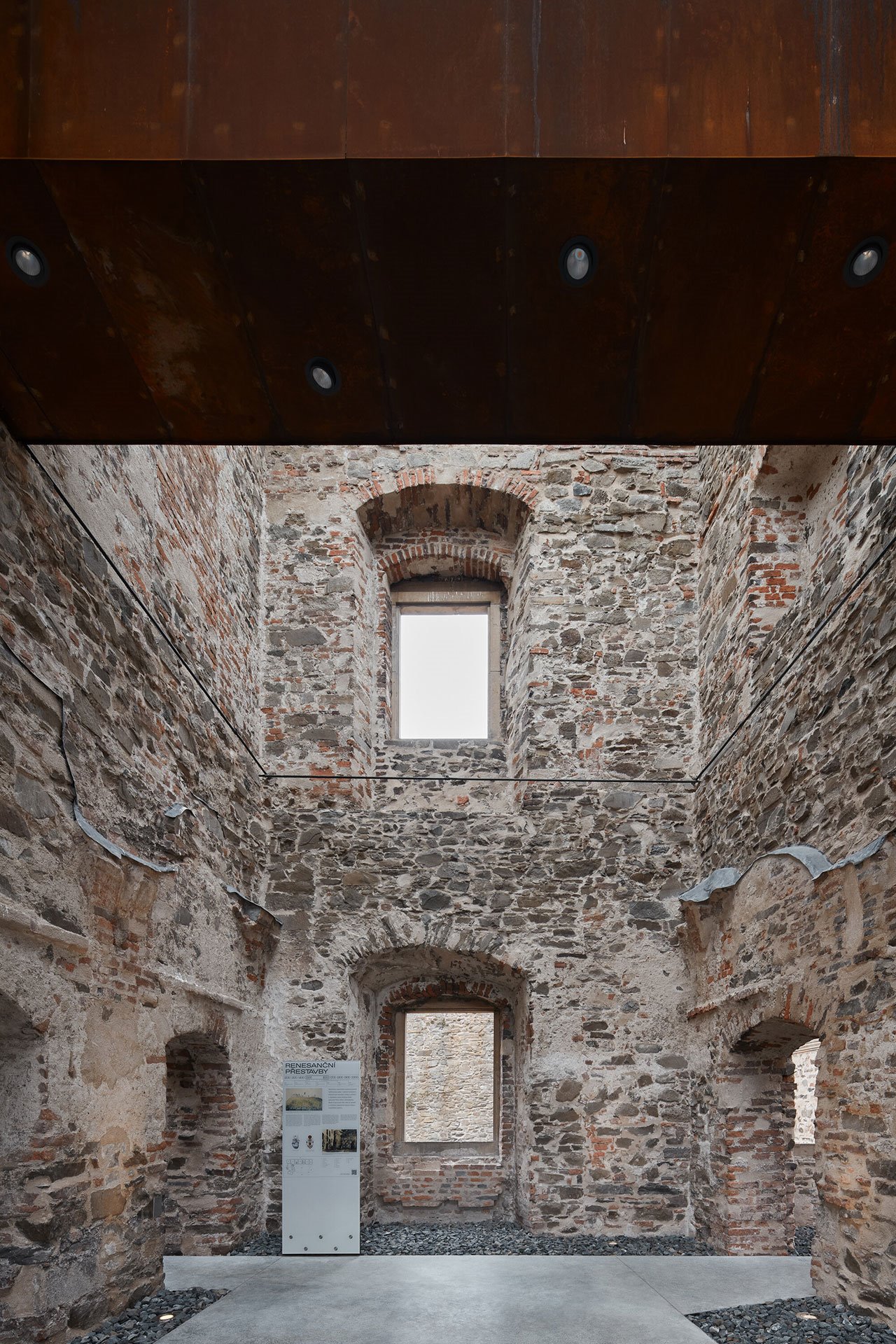Rehabilitación del castillo Helfštýn en República Checa por Atelier-r