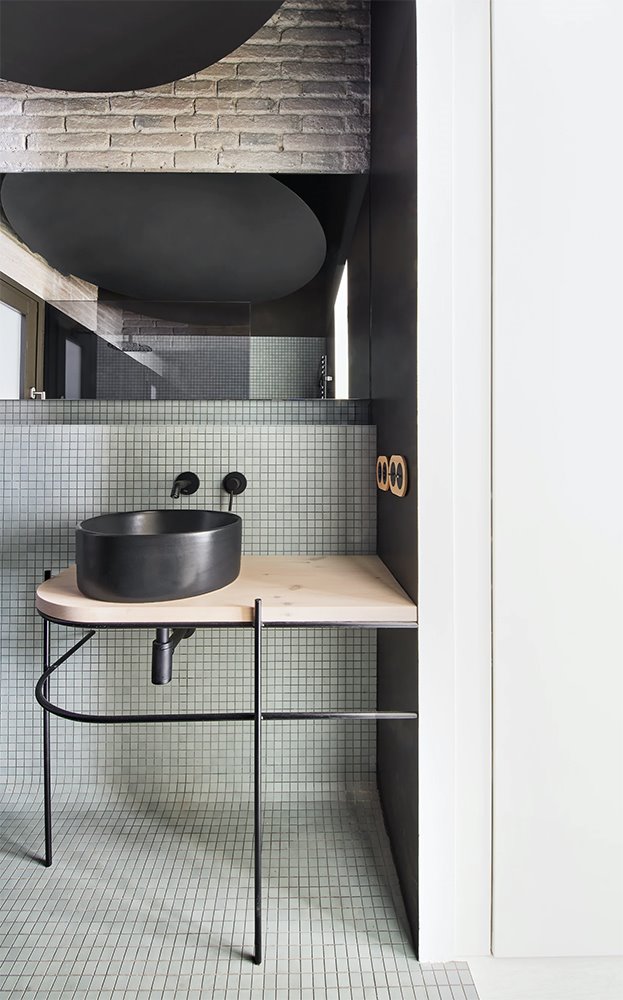 piso diseño industrial minimalista y luminoso en barcelona 4