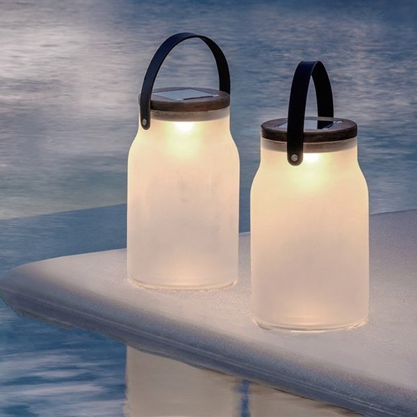 Lámparas solares, las mejores para crear ambientes únicos en las noches de verano