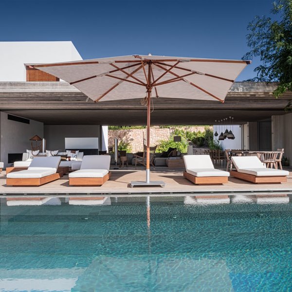 Entramos en la casa más lujosa y exclusiva de Ibiza (y lleva la firma de un gran arquitecto)
