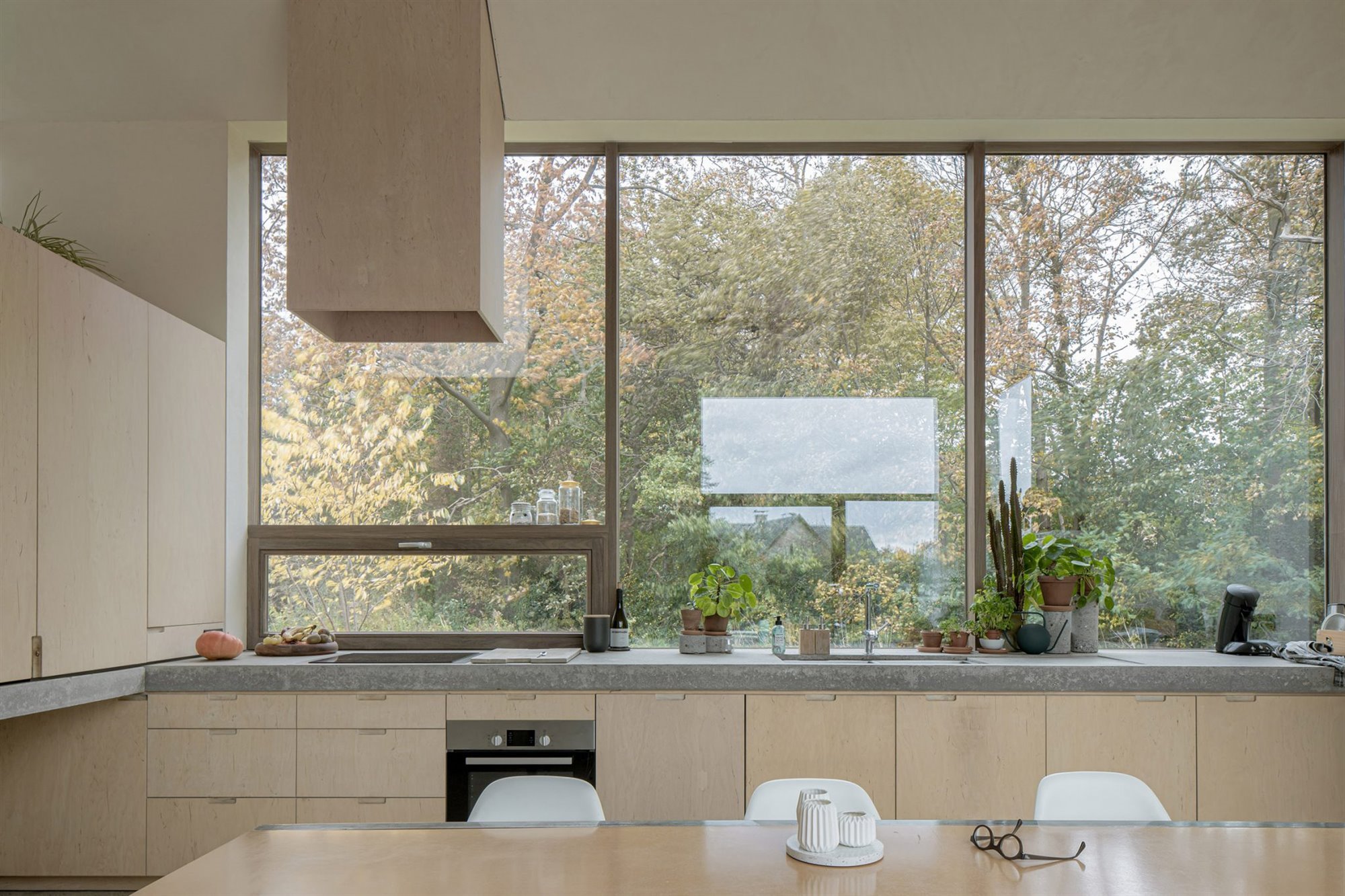 Reforma de un chalet en Destelbergen Bélgica por Graux & Baeyens Architecten