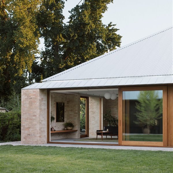 kyneton-house-edition-office-architecture-residential-australia dezeen 2364 col 20-scaled