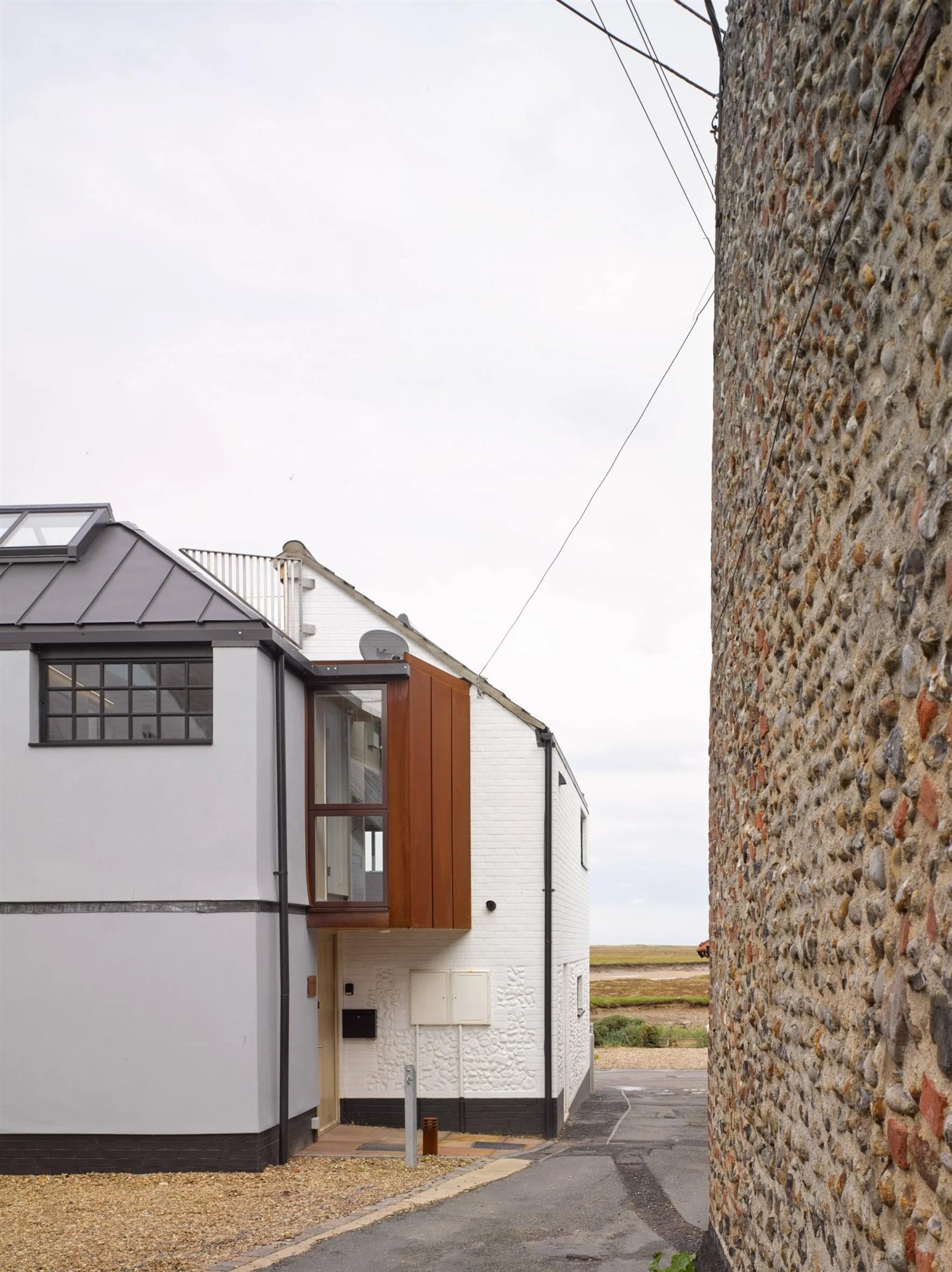 Casa Freeholders de Mole Architects en la costa de Inglaterra Wells-next-the-Sea