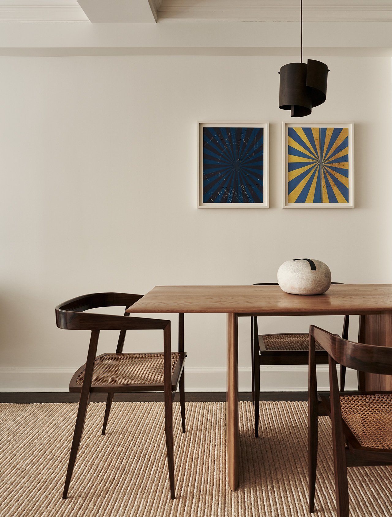 Interiorismo Mid-Century de un apartamento en el Greenwich Village de Nueva York por Sandra Weingort
