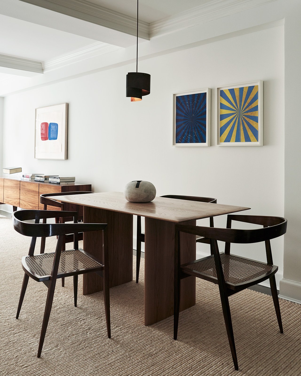Interiorismo Mid-Century de un apartamento en el Greenwich Village de Nueva York por Sandra Weingort