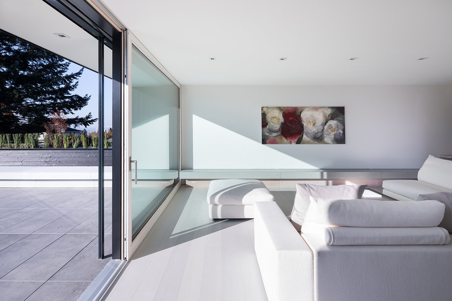 casa pasiva de madera MGA FungRoberts salón a terraza EmaPeter