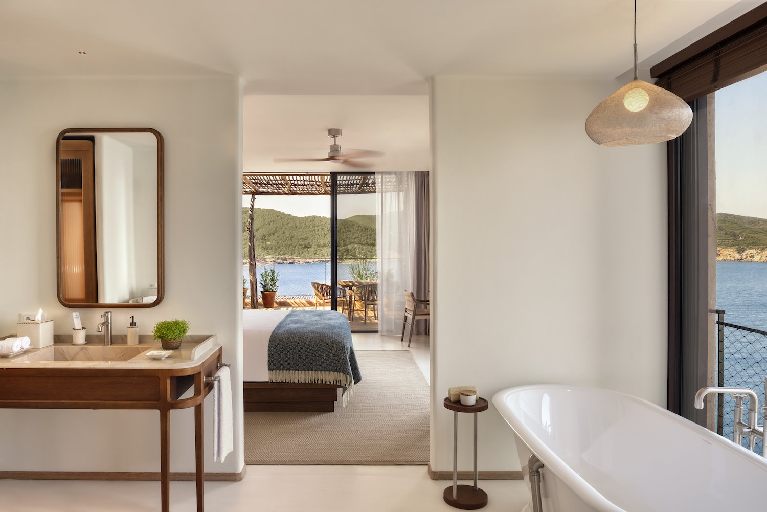 resort Six Senses Ibiza dormitorio bano banera