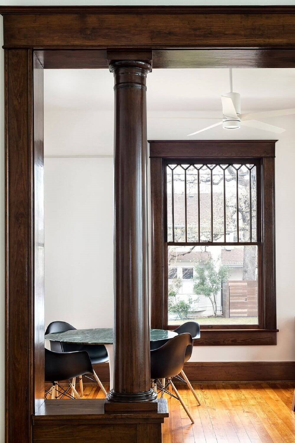 Bungalo centenario moderno interior