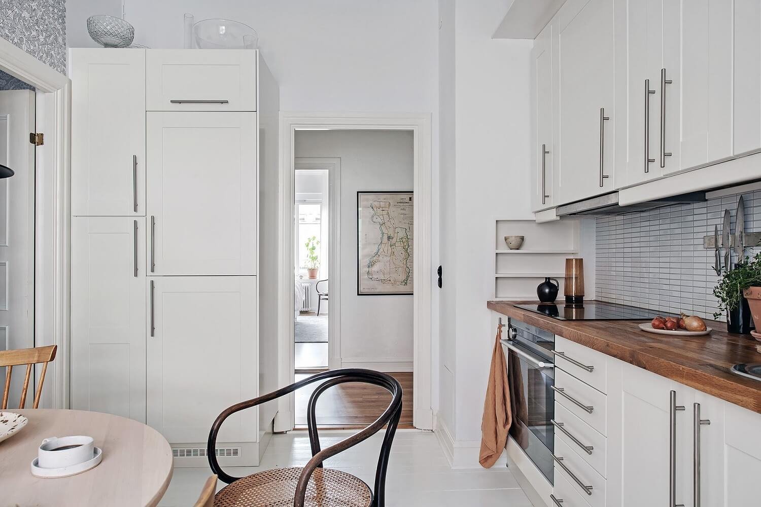 Casa estilo nórdico cocina pasillo