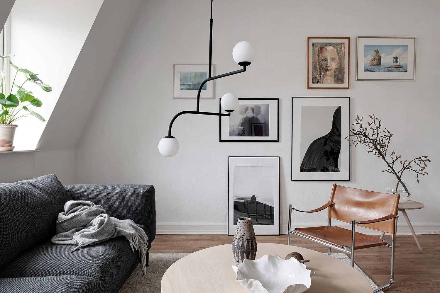 Casa estilo nórdico composición de cuadros