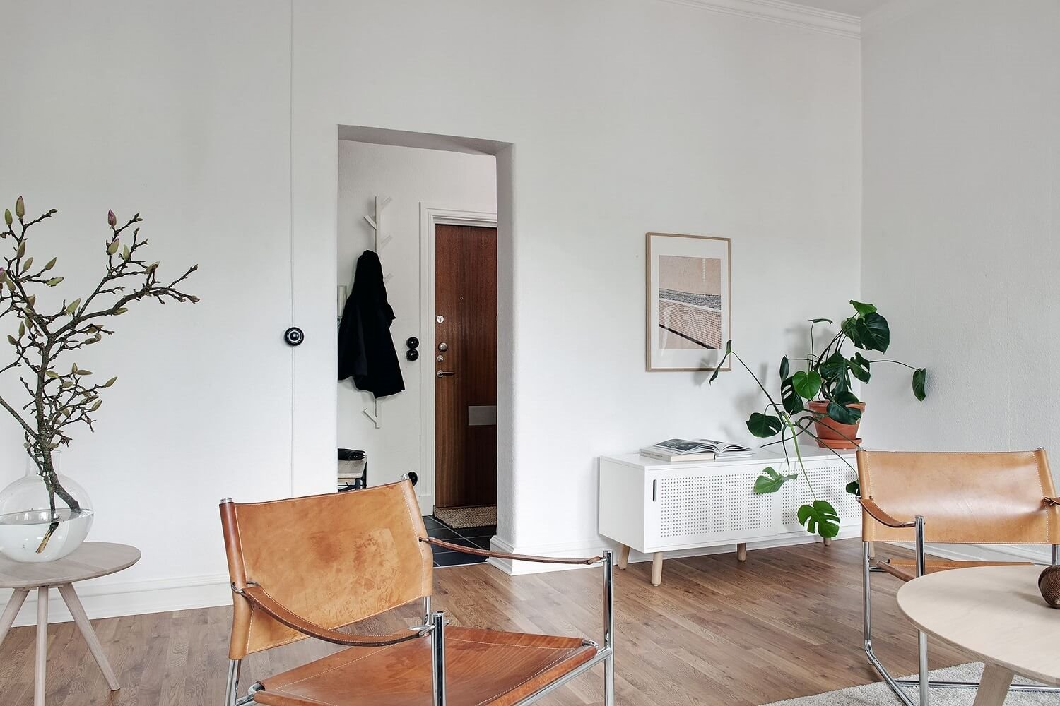 Casa estilo nórdico salón al pasillo