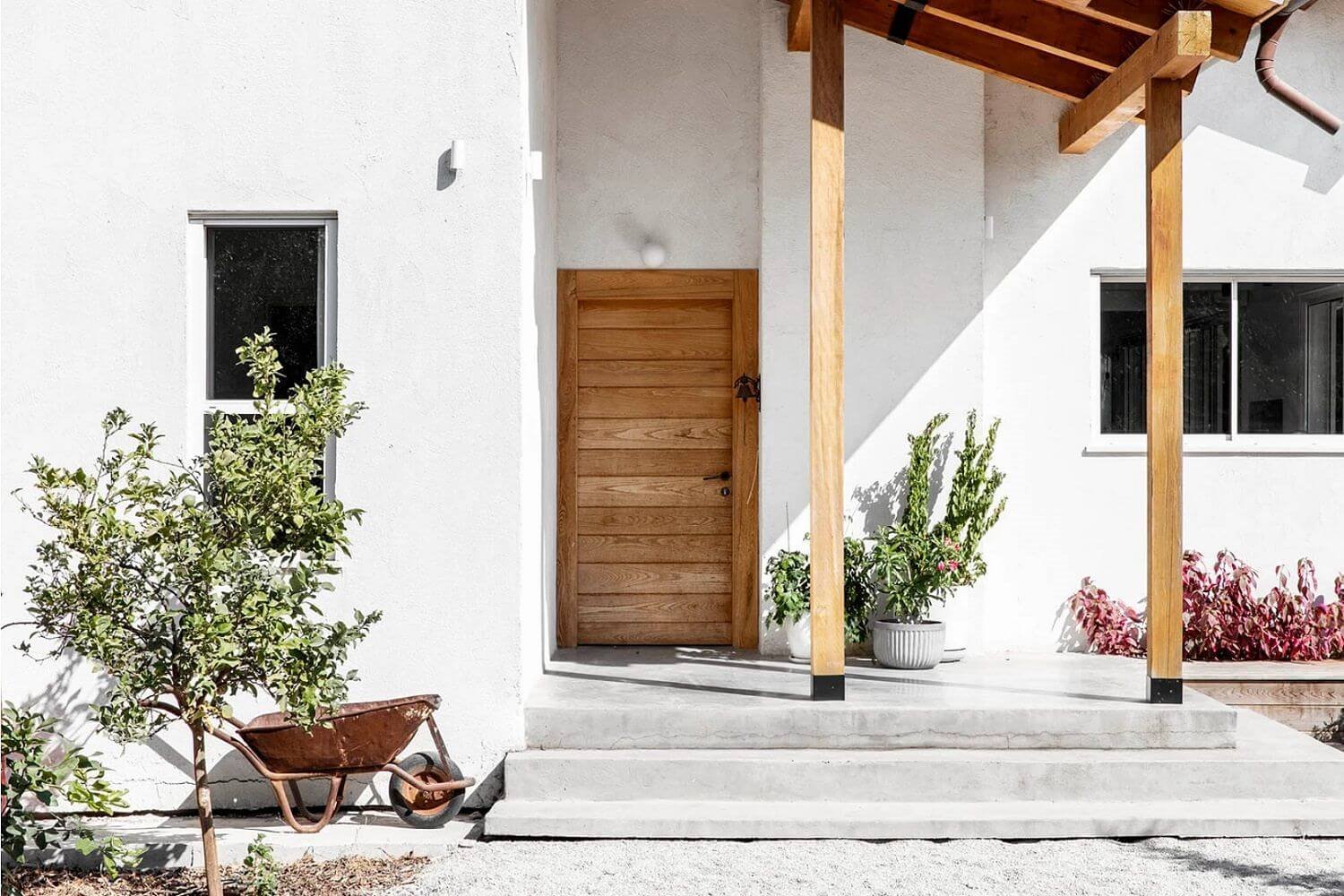 Moderno bungaló entrada