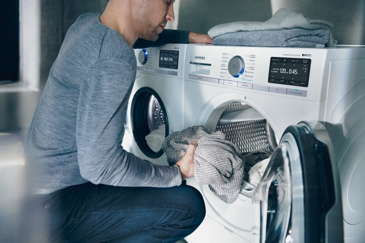 Las secadoras con bomba de calor Siemens evitan que las prendas se encojan.