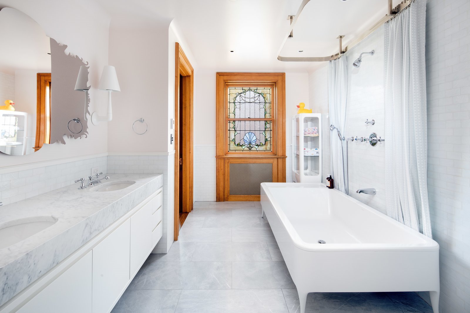 Casa Jennifer Connelly y Paul Bettany baño